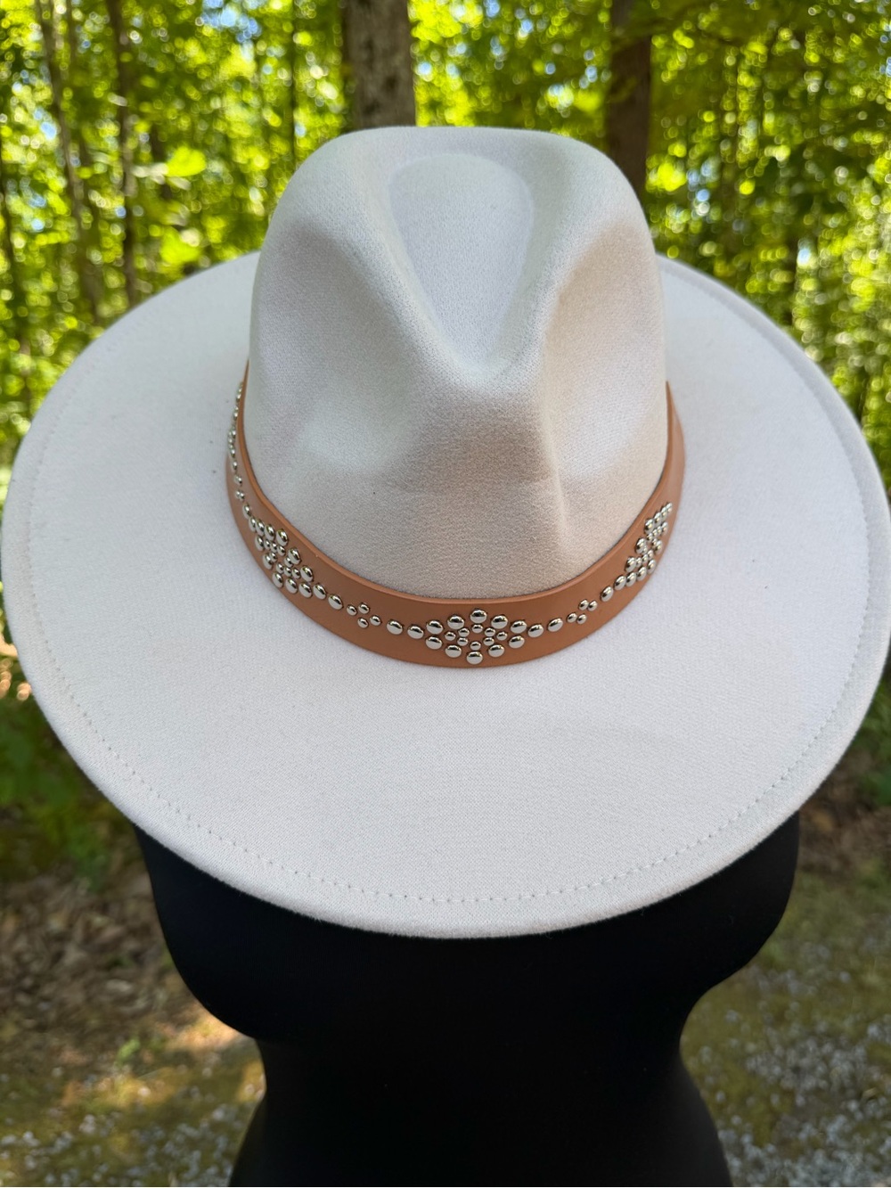 Forever 21 Cream Felt Cowgirl Hat with Tan Studded Band